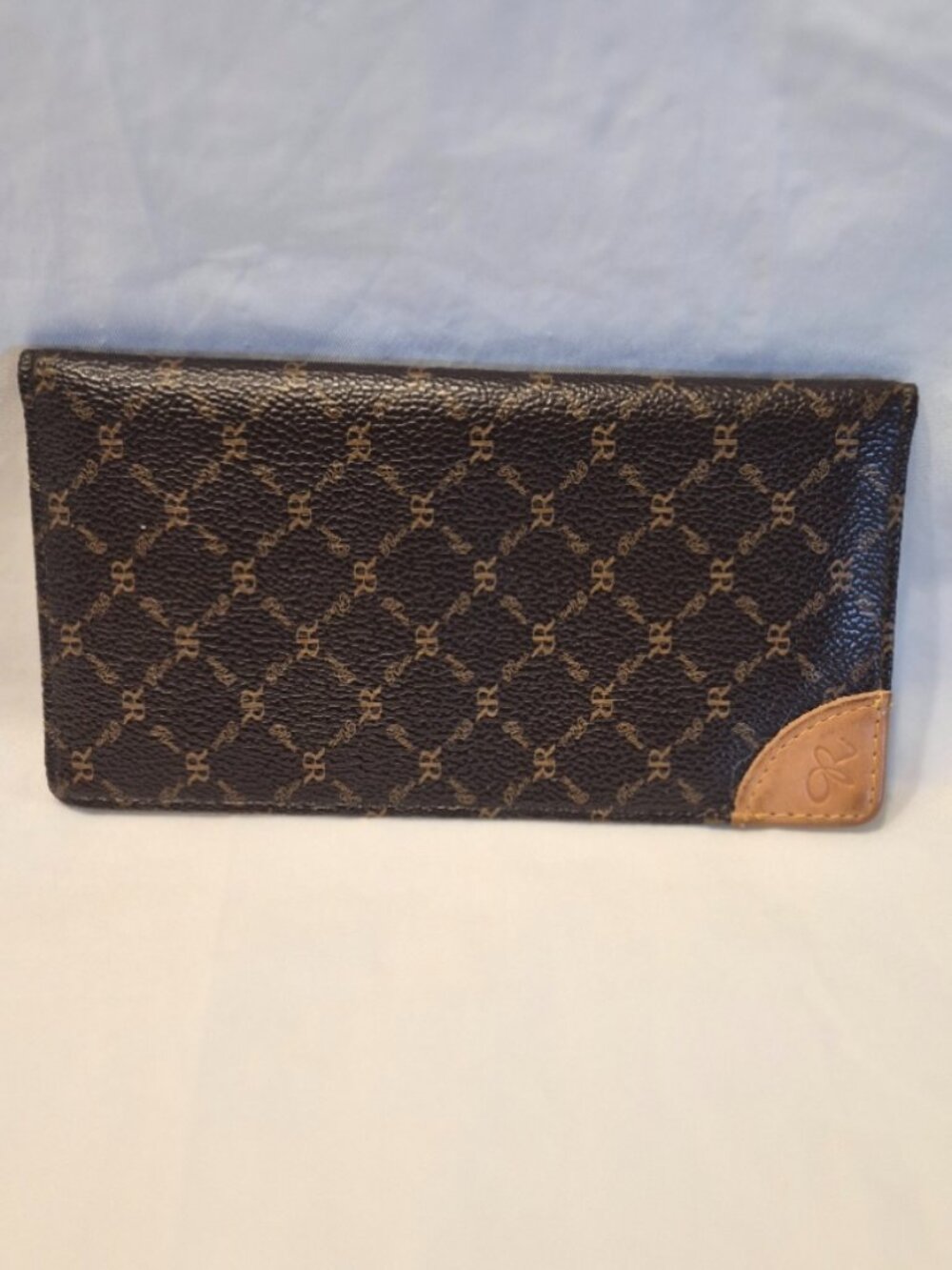 Vintage Rioni Classic Brown Leather Checkbook Cover